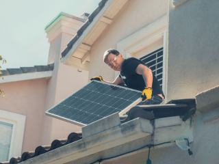 Compteur électrique et installation solaire raccordée au réseau